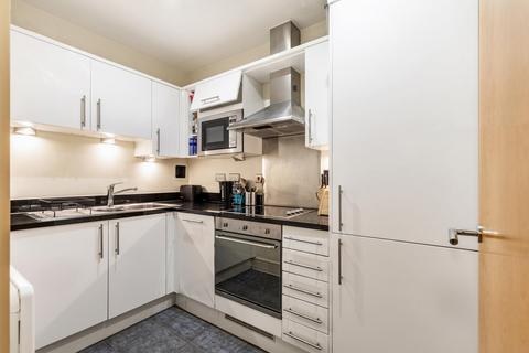 1 bedroom apartment to rent, Southwark Bridge Road, London SE1