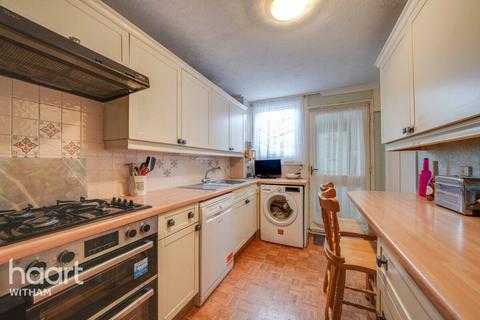 6 Aluf Close, Witham, CM8 1NX