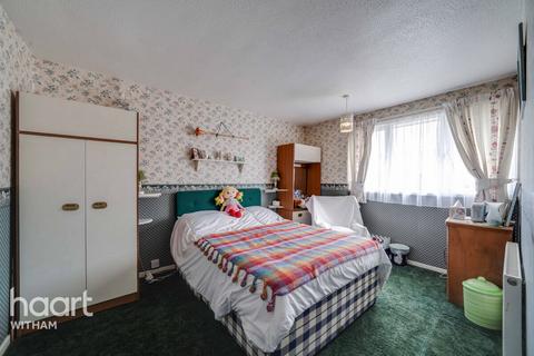 6 Aluf Close, Witham, CM8 1NX