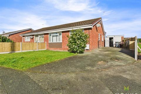 3 bedroom semi-detached bungalow to rent, Meadow Rise, Oswestry