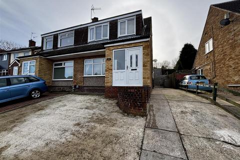 3 bedroom semi-detached house for sale, Severn Drive, Garforth, Leeds