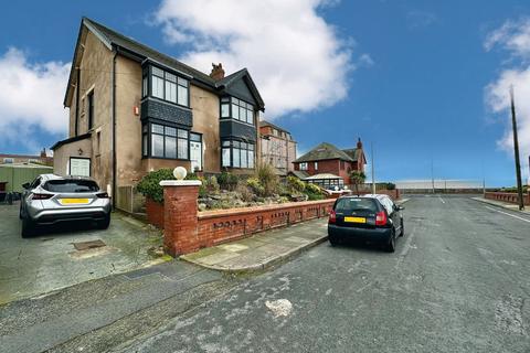 Madison Avenue, Bispham FY2
