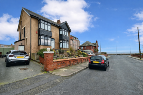 Madison Avenue, Bispham FY2