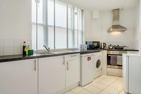 2 bedroom flat to rent, Hill Street Mid Term W1