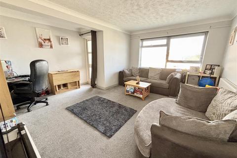 2 bedroom flat for sale, Manton Road, Poole BH15