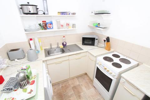 2 bedroom flat for sale, Foxdale Drive, Brierley Hill DY5