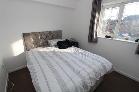 2 bedroom flat for sale, Foxdale Drive, Brierley Hill DY5