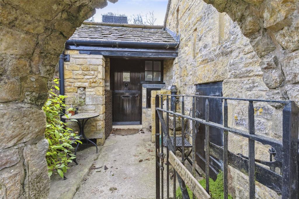 Small Courtyard