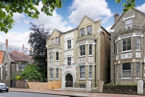 Warwick Mansions, Lower Richmond Road, Putney