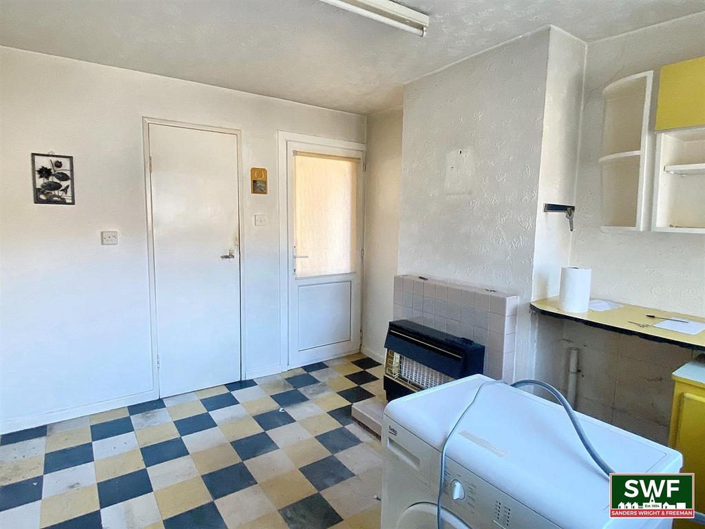 Kitchen1.jpg