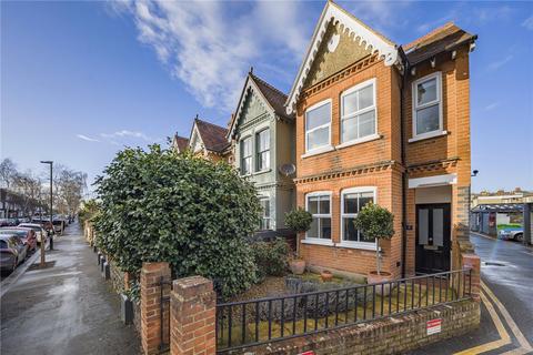 4 bedroom end of terrace house for sale, Princes Road, Teddington