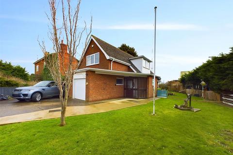 3 bedroom detached house for sale, Fen Lane, Grainthorpe LN11