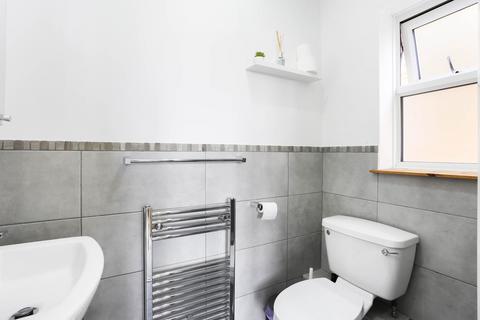 2h Cotswold Road, Sutton, SM2 5NL