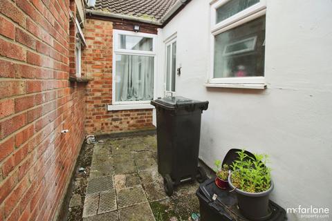 1 bedroom property to rent, Havelock Street, Swindon SN1