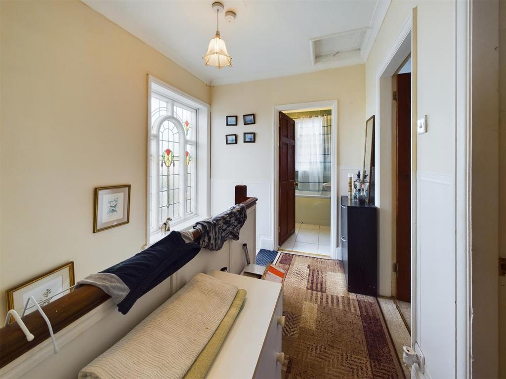29 Rosebery Avenue  (19).jpg