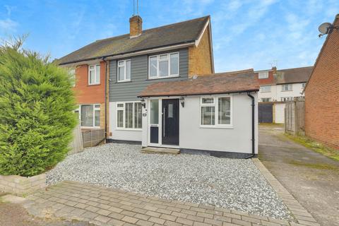 3 bedroom semi-detached house for sale, Eastwood Old Road, Leigh-on-sea, SS9