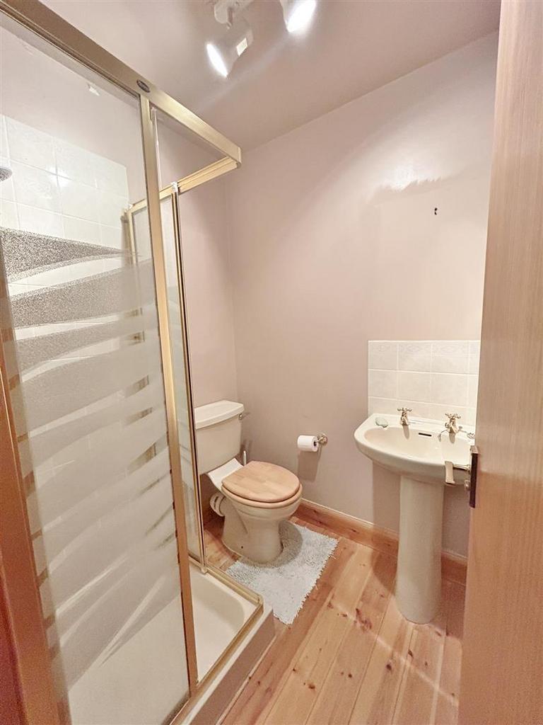 Ensuite shower room