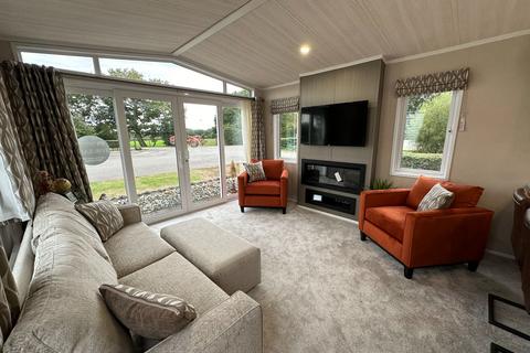 2 bedroom lodge for sale, Moor Town, Market Rasen Lincolnshire