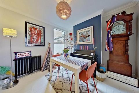 4 bedroom terraced house for sale, Oxenden Street, Herne Bay, CT6 8TD