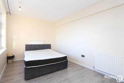 4 bedroom flat to rent, Kenton Lane, Harrow, HA3