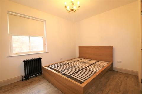 1 bedroom apartment to rent, Mile End Road, London E1