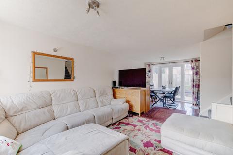 16 Beechnut Close, Solihull, B91 2NT