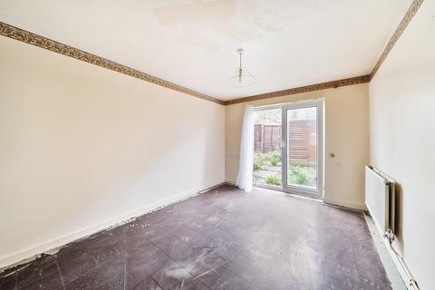 1 bedroom apartment for sale, Jubilee Close, Pinner, Middlesex