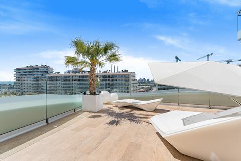 3 bedroom property, Carrer de la Indústria