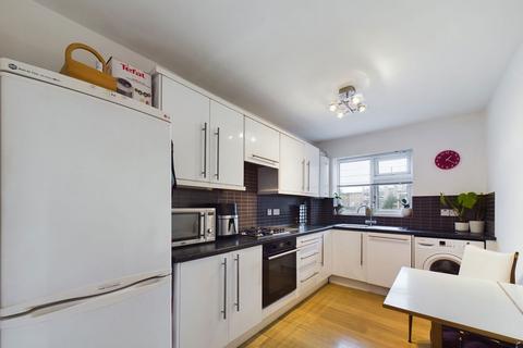 3 bedroom apartment for sale, Blacketts Wood Drive, Chorleywood, Rickmansworth