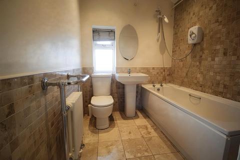 13 Chestnut Drive, Walsall, WS4 1NU