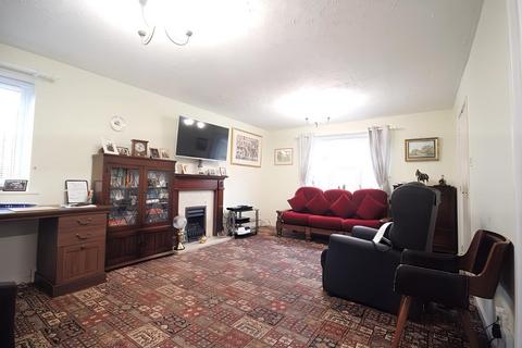 2 bedroom bungalow for sale, Millers Walk, Walsall WS3