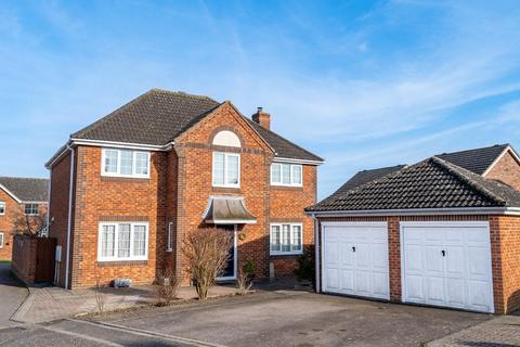 4 bedroom detached house for sale, Bradley Close, Dunmow, Essex