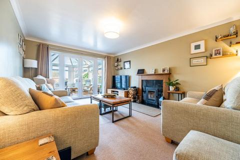11 Bradley Close, Dunmow, CM6 2PB