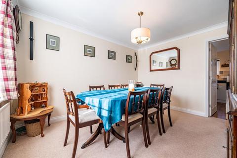 11 Bradley Close, Dunmow, CM6 2PB