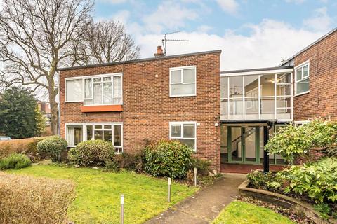 2 bedroom flat for sale, Constance Road, Whitton TW2