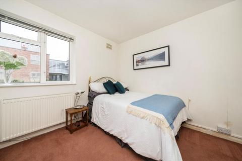 2 bedroom flat for sale, Constance Road, Whitton TW2