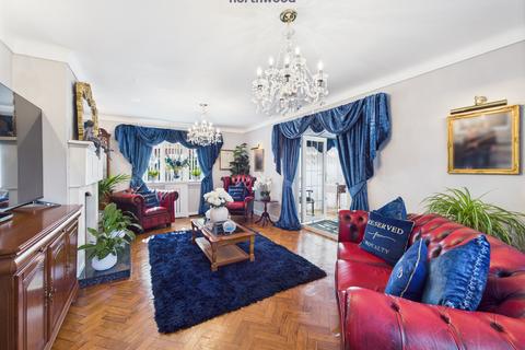 undefined, Wrexham Road, Pentre Bychan, LL14