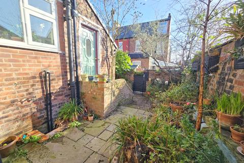 3 bedroom end of terrace house for sale, Carrill grove east, Levenshulme