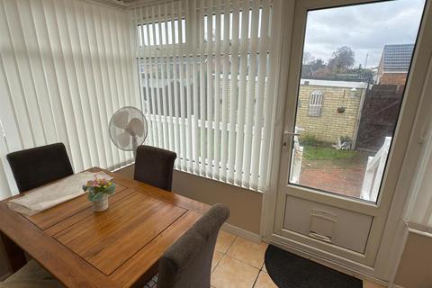 2 bedroom bungalow to rent, Turrell Drive, Kessingland, Lowestoft