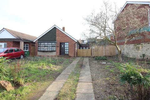 2 bedroom detached bungalow for sale, Southway Court, Kingswinford DY6