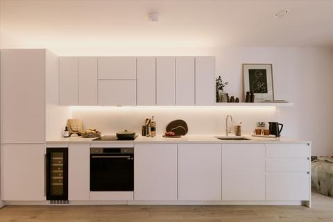 2 bedroom flat to rent, New Drum Street, London, E1.