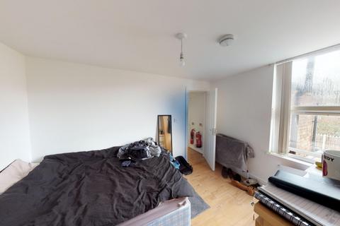 6 bedroom house to rent, Midland Avenue, Nottingham NG7