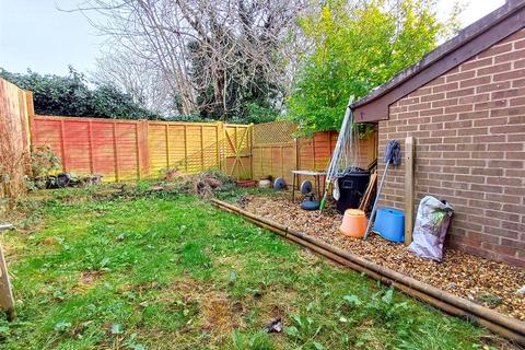 29 Abbey Close, Peacehaven, BN10 7SD