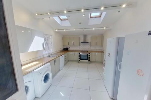 6 bedroom house to rent, Gregory Boulevard, Nottingham NG7