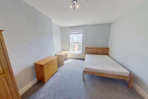 6 bedroom house to rent, Gregory Boulevard, Nottingham NG7