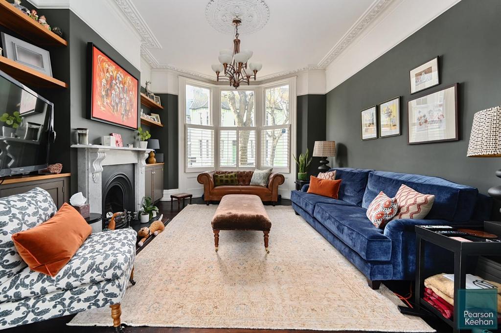 32 Eaton Place, BN2 1 EG (9).jpg