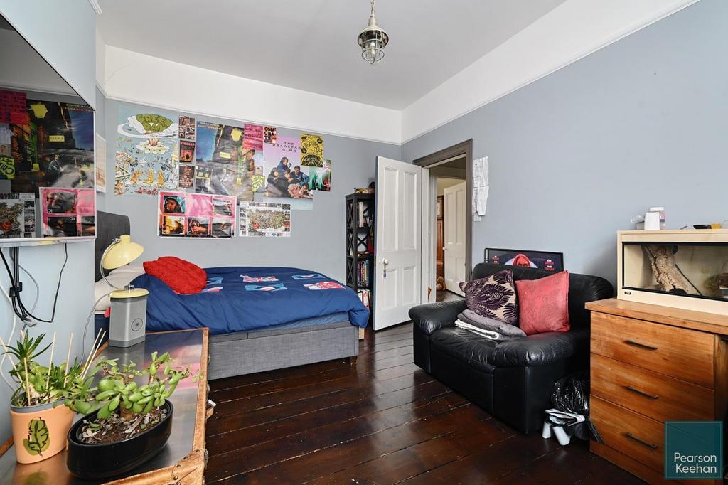 32 Eaton Place, BN2 1 EG (26).jpg