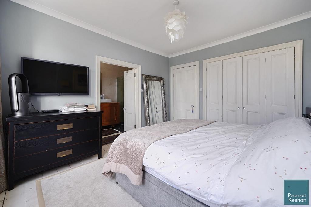 32 Eaton Place, BN2 1 EG (28).jpg