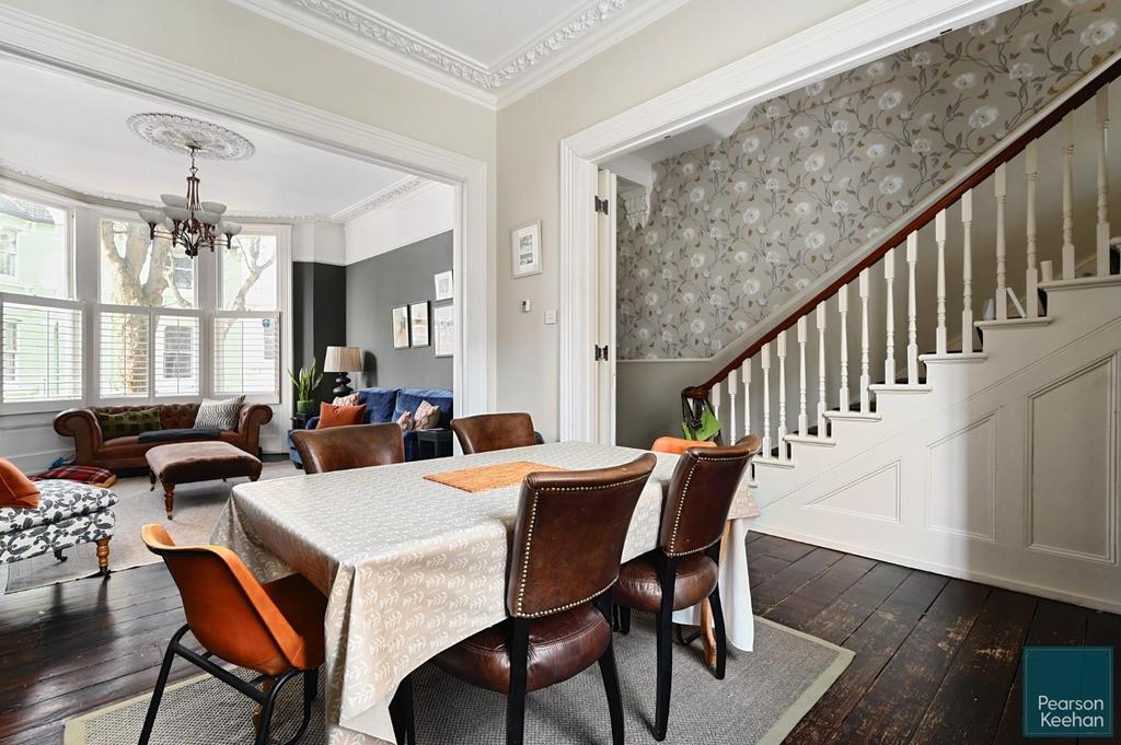 32 Eaton Place, BN2 1 EG (8).jpg