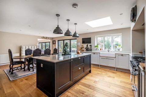 5 bedroom detached house for sale, Gateways, Guildford